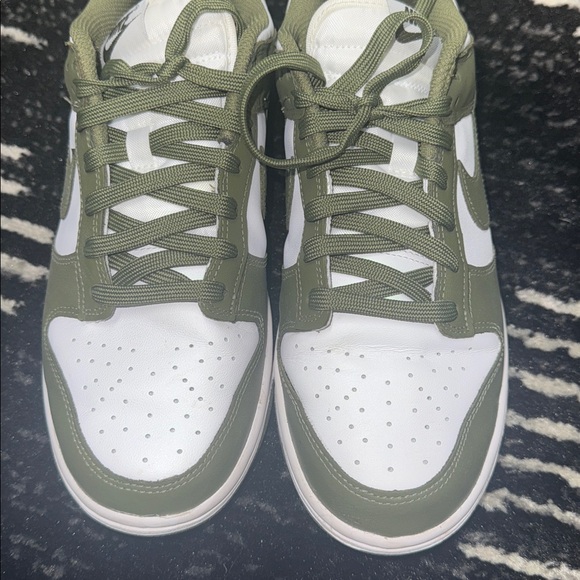 Nike army Green and White dunk low Sneakers size 9 - Picture 8 of 8